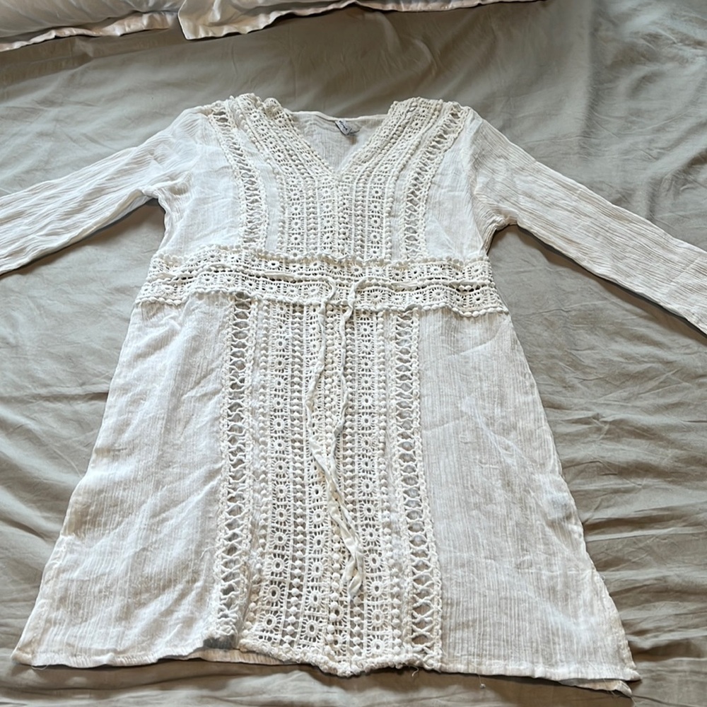 Raviya white long sleeve swim coverup